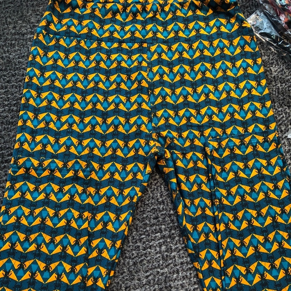🔹 4 for $30 Lularoe OS Leggings